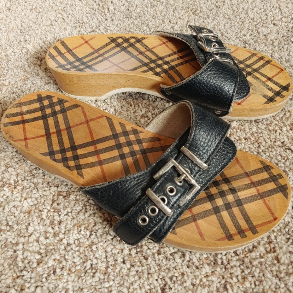 Dr Scholl Burberry Plaid Print Sandals Size 7.5
